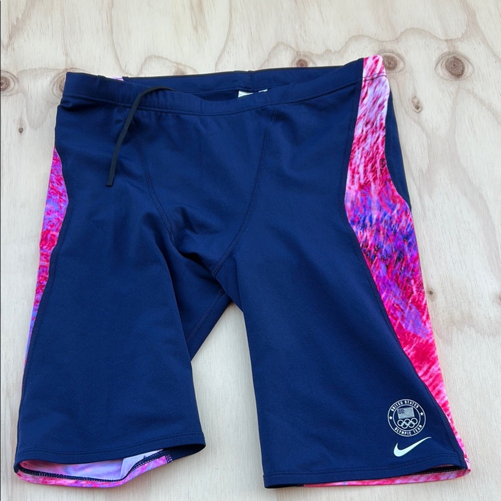 Nike Navy and Pink Athletic Htdrastrong Shorts size 34